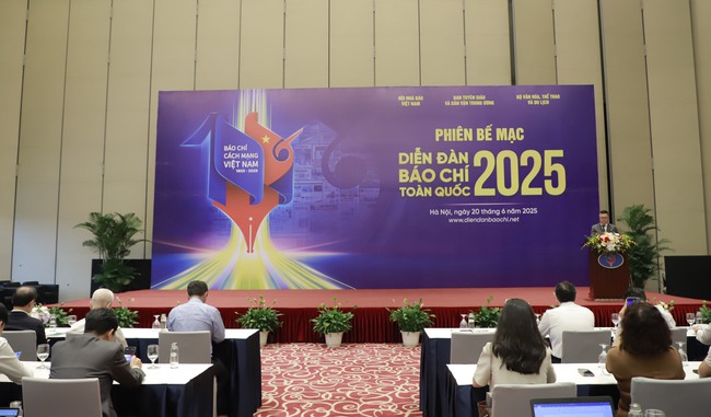 Bế mạc Diễn đàn Báo chí toàn quốc lần thứ II năm 2025 - Ảnh 1. Bế mạc Diễn đàn Báo chí toàn quốc lần thứ II năm 2025 - Ảnh 1.