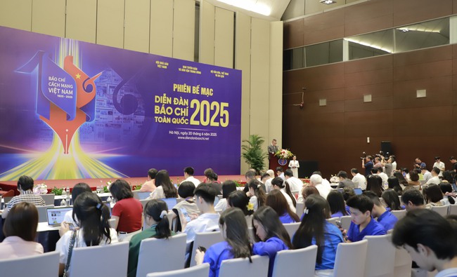 Bế mạc Diễn đàn Báo chí toàn quốc lần thứ II năm 2025 - Ảnh 4. Bế mạc Diễn đàn Báo chí toàn quốc lần thứ II năm 2025 - Ảnh 4.
