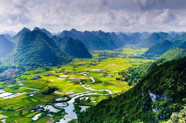 Lạng Sơn: Tổ chức Lễ đón nhận Bằng công nhận Danh hiệu Công viên địa chất toàn cầu UNESCO - Ảnh 1. Lạng Sơn: Tổ chức Lễ đón nhận Bằng công nhận Danh hiệu Công viên địa chất toàn cầu UNESCO - Ảnh 1.