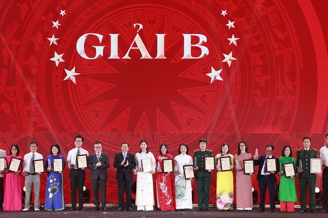 128 tác phẩm được trao giải Báo chí quốc gia lần thứ XIX năm 2024 - Ảnh 5. 128 tác phẩm được trao giải Báo chí quốc gia lần thứ XIX năm 2024 - Ảnh 5.
