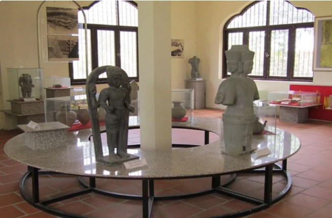 Tiền Giang khai thác giá trị văn hóa, lịch sử để tạo sản phẩm du lịch đặc trưng - Ảnh 1. Tiền Giang khai thác giá trị văn hóa, lịch sử để tạo sản phẩm du lịch đặc trưng - Ảnh 1.