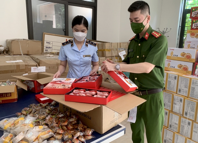 Tăng cường thông tin, tuyên truyền về chính sách thuế; phòng, chống hàng giả, gian lận thương mại, bảo vệ người tiêu dùng - Ảnh 1. Tăng cường thông tin, tuyên truyền về chính sách thuế; phòng, chống hàng giả, gian lận thương mại, bảo vệ người tiêu dùng - Ảnh 1.