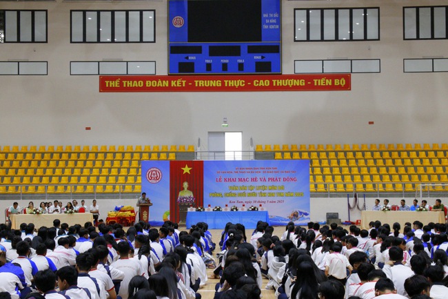 5 năm triển khai thực hiện Chương trình bơi an toàn phòng, chống đuối nước trẻ em, tỉnh Kon Tum hoàn thành các mục tiêu đề ra - Ảnh 1. 5 năm triển khai thực hiện Chương trình bơi an toàn phòng, chống đuối nước trẻ em, tỉnh Kon Tum hoàn thành các mục tiêu đề ra - Ảnh 1.