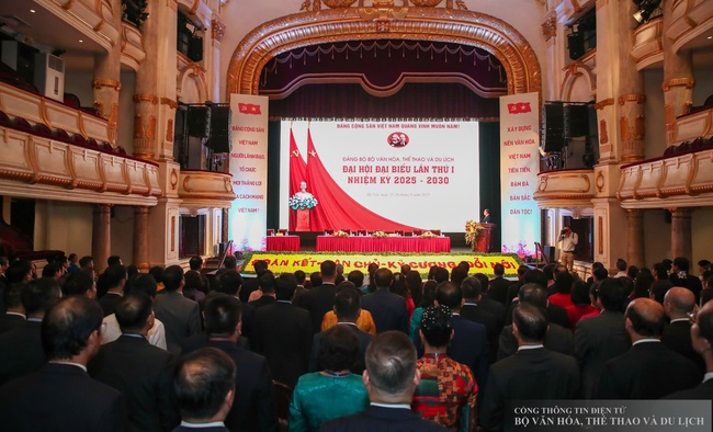 Long trọng tổ chức Đại hội đại biểu Đảng bộ Bộ Văn hóa, Thể thao và Du lịch lần thứ I, nhiệm kỳ 2025 – 2030 - Ảnh 2. Long trọng tổ chức Đại hội đại biểu Đảng bộ Bộ Văn hóa, Thể thao và Du lịch lần thứ I, nhiệm kỳ 2025 – 2030 - Ảnh 2.