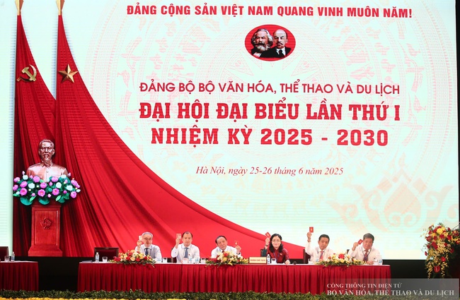 Long trọng tổ chức Đại hội đại biểu Đảng bộ Bộ Văn hóa, Thể thao và Du lịch lần thứ I, nhiệm kỳ 2025 – 2030 - Ảnh 3. Long trọng tổ chức Đại hội đại biểu Đảng bộ Bộ Văn hóa, Thể thao và Du lịch lần thứ I, nhiệm kỳ 2025 – 2030 - Ảnh 3.