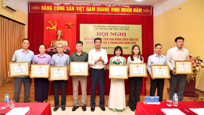 Ngành TDTT Việt Nam sơ kết công tác 6 tháng đầu năm 2025 - Ảnh 4. Ngành TDTT Việt Nam sơ kết công tác 6 tháng đầu năm 2025 - Ảnh 4.