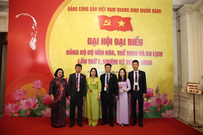 Khai mạc Đại hội đại biểu Đảng bộ Bộ Văn hóa, Thể thao và Du lịch lần thứ I, nhiệm kỳ 2025- 2030 Khai mạc Đại hội đại biểu Đảng bộ Bộ Văn hóa, Thể thao và Du lịch lần thứ I, nhiệm kỳ 2025- 2030
