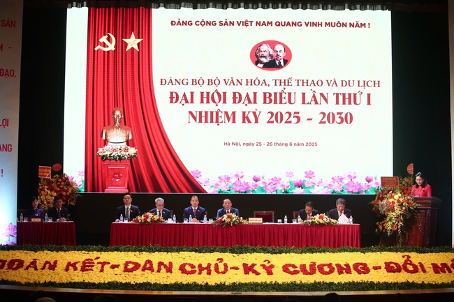 Bộ trưởng Nguyễn Văn Hùng: Đảng bộ Bộ VHTTDL luôn phải "giữ được nhịp" và tạo ra "nhịp mới" - Ảnh 4. Bộ trưởng Nguyễn Văn Hùng: Đảng bộ Bộ VHTTDL luôn phải "giữ được nhịp" và tạo ra "nhịp mới" - Ảnh 4.