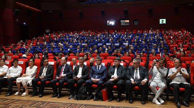 Khai mạc Tuần phim Nga tại Việt Nam năm 2025 - Ảnh 2. Khai mạc Tuần phim Nga tại Việt Nam năm 2025 - Ảnh 2.