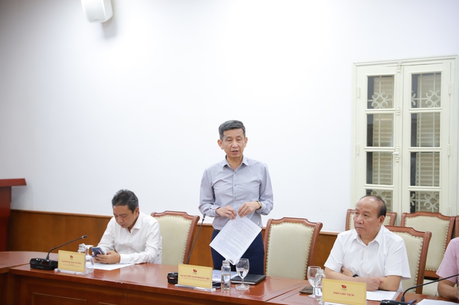 Bộ trưởng Nguyễn Văn Hùng: Nâng cao vai trò của Ủy ban Olympic Việt Nam, hoàn thành tốt nhiệm vụ 6 tháng cuối năm 2025 - Ảnh 2. Bộ trưởng Nguyễn Văn Hùng: Nâng cao vai trò của Ủy ban Olympic Việt Nam, hoàn thành tốt nhiệm vụ 6 tháng cuối năm 2025 - Ảnh 2.