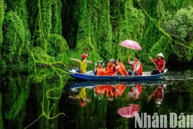 Long An xây dựng hình ảnh "Du lịch an toàn, hấp dẫn" - Ảnh 1. Long An xây dựng hình ảnh "Du lịch an toàn, hấp dẫn" - Ảnh 1.