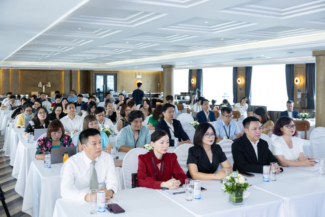 "Hiến kế" phát triển du lịch hang động gắn với công nghiệp văn hóa - Ảnh 3. "Hiến kế" phát triển du lịch hang động gắn với công nghiệp văn hóa - Ảnh 3.