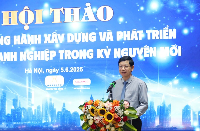 Hơn 300 đại biểu dự Hội thảo "Báo chí đồng hành xây dựng và phát triển văn hóa doanh nghiệp trong kỷ nguyên mới" - Ảnh 1. Hơn 300 đại biểu dự Hội thảo "Báo chí đồng hành xây dựng và phát triển văn hóa doanh nghiệp trong kỷ nguyên mới" - Ảnh 1.