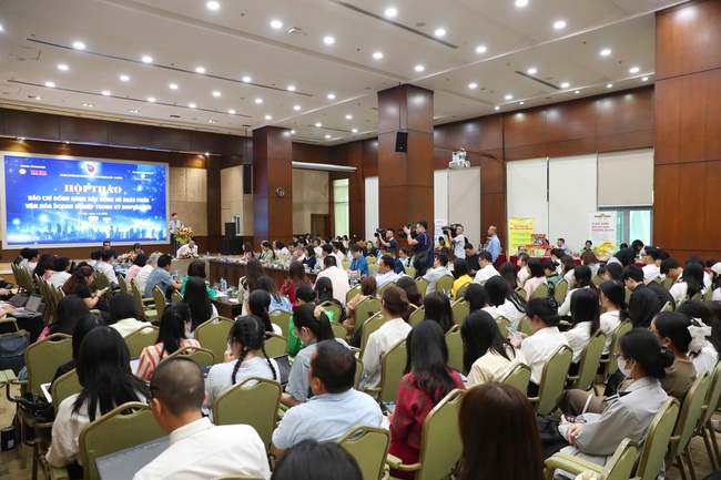 Hơn 300 đại biểu dự Hội thảo "Báo chí đồng hành xây dựng và phát triển văn hóa doanh nghiệp trong kỷ nguyên mới" - Ảnh 3. Hơn 300 đại biểu dự Hội thảo "Báo chí đồng hành xây dựng và phát triển văn hóa doanh nghiệp trong kỷ nguyên mới" - Ảnh 3.