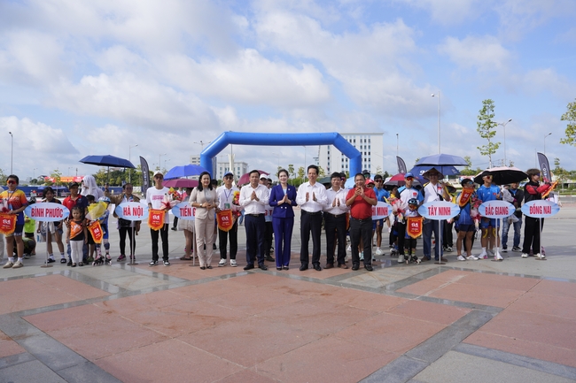 Hơn 150 VĐV tranh tài tại Giải vô địch trẻ Roller Sports quốc gia năm 2025 - Ảnh 1. Hơn 150 VĐV tranh tài tại Giải vô địch trẻ Roller Sports quốc gia năm 2025 - Ảnh 1.