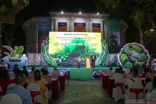 “Việt Nam xanh mãi bốn mùa” - nghệ thuật lan tỏa thông điệp bảo vệ môi trường - Ảnh 1. “Việt Nam xanh mãi bốn mùa” - nghệ thuật lan tỏa thông điệp bảo vệ môi trường - Ảnh 1.