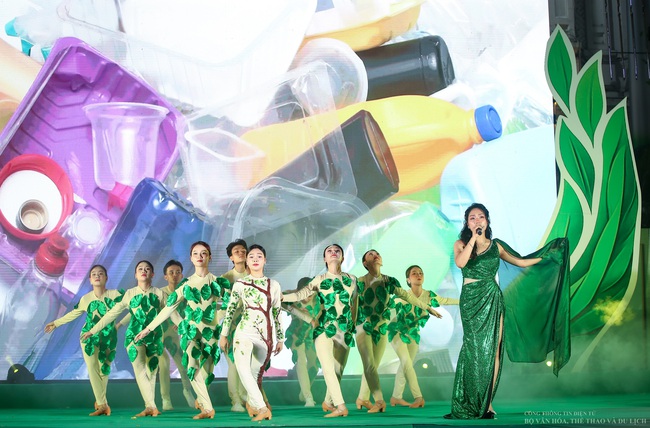 “Việt Nam xanh mãi bốn mùa” - nghệ thuật lan tỏa thông điệp bảo vệ môi trường - Ảnh 8. “Việt Nam xanh mãi bốn mùa” - nghệ thuật lan tỏa thông điệp bảo vệ môi trường - Ảnh 8.
