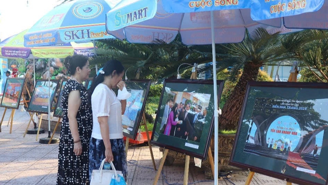 Triển lãm ảnh nghệ thuật ngành nghề yến sào với chủ đề "Tinh hoa ngành nghề yến sào" - Ảnh 3. Triển lãm ảnh nghệ thuật ngành nghề yến sào với chủ đề "Tinh hoa ngành nghề yến sào" - Ảnh 3.