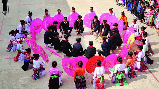 Gìn giữ truyền thống, lan tỏa tinh thần tự hào dân tộc - Ảnh 1. Gìn giữ truyền thống, lan tỏa tinh thần tự hào dân tộc - Ảnh 1.