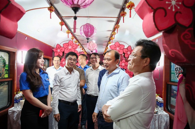 “Chuyến tàu Thanh niên với hành trình về nguồn: Giáo dục lý tưởng cách mạng cho đoàn viên, thanh niên - Ảnh 4. “Chuyến tàu Thanh niên với hành trình về nguồn: Giáo dục lý tưởng cách mạng cho đoàn viên, thanh niên - Ảnh 4.