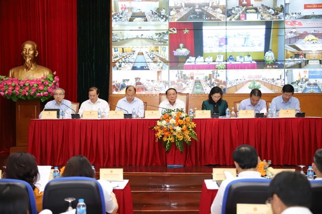 Hội nghị sơ kết công tác 6 tháng đầu năm và triển khai nhiệm vụ công tác 6 tháng cuối năm của Bộ VHTTDL - Ảnh 2. Hội nghị sơ kết công tác 6 tháng đầu năm và triển khai nhiệm vụ công tác 6 tháng cuối năm của Bộ VHTTDL - Ảnh 2.