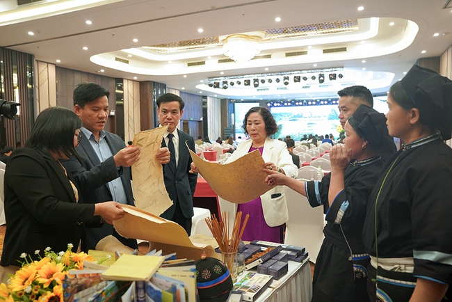 Cao Bằng: Đột phá về phát triển du lịch - dịch vụ đạt nhiều kết quả tích cực - Ảnh 3. Cao Bằng: Đột phá về phát triển du lịch - dịch vụ đạt nhiều kết quả tích cực - Ảnh 3.