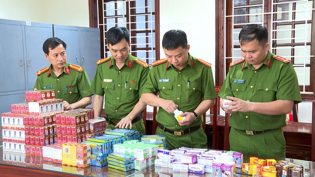 Thủ tướng yêu cầu xử lý nghiêm việc cá nhân, nghệ sĩ, người nổi tiếng quảng cáo sai sự thật - Ảnh 1. Thủ tướng yêu cầu xử lý nghiêm việc cá nhân, nghệ sĩ, người nổi tiếng quảng cáo sai sự thật - Ảnh 1.