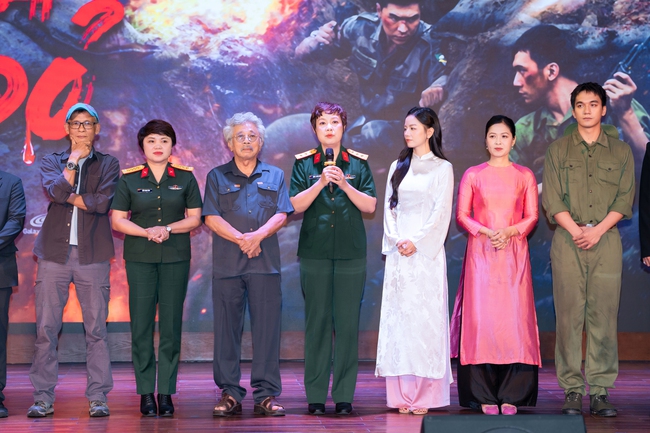 &quot;Mưa đỏ&quot; - Tái hiện câu chuyện lịch sử bằng ngôn ngữ điện ảnh - Ảnh 3.