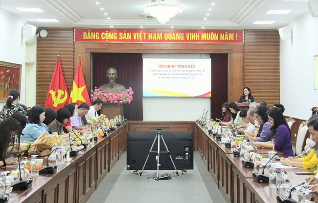 Hội nghị Tổng kết quá trình xây dựng Luật sửa đổi, bổ sung một số điều của Luật Quảng cáo, Luật Di sản văn hóa và Chương trình Mục tiêu quốc gia về phát triển văn hóa giai đoạn 2025-2035 - Ảnh 4. Hội nghị Tổng kết quá trình xây dựng Luật sửa đổi, bổ sung một số điều của Luật Quảng cáo, Luật Di sản văn hóa và Chương trình Mục tiêu quốc gia về phát triển văn hóa giai đoạn 2025-2035 - Ảnh 4.