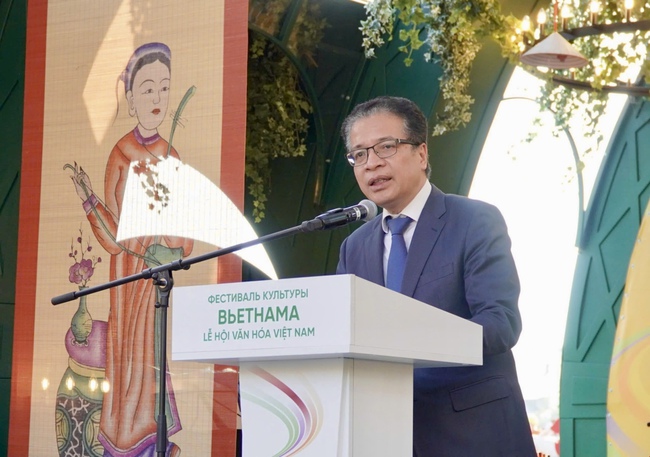 Rực rỡ Lễ hội &quot;Việt Nam - Sắc màu từ miền nhiệt đới&quot; bên Quảng trường Đỏ, Liên bang Nga - Ảnh 4.