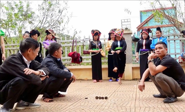 Sơn La: Xây dựng đời sống văn hóa – Tạo tiền đề nâng cao dân trí, phát triển kinh tế cho người dân địa phương - Ảnh 2. Sơn La: Xây dựng đời sống văn hóa – Tạo tiền đề nâng cao dân trí, phát triển kinh tế cho người dân địa phương - Ảnh 2.