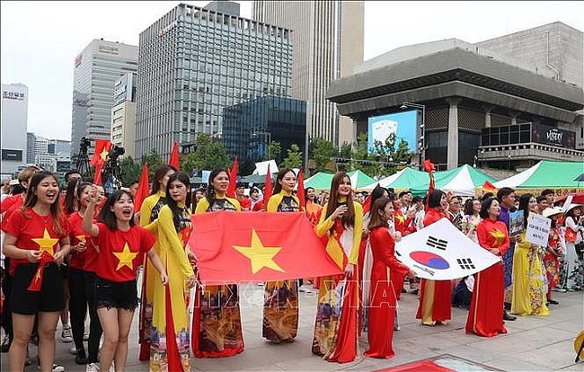 Phê duyệt Đề cương nhiệm vụ “Lễ hội xúc tiến du lịch - văn hóa Việt Nam tại Hàn Quốc năm 2025” - Ảnh 1. Phê duyệt Đề cương nhiệm vụ “Lễ hội xúc tiến du lịch - văn hóa Việt Nam tại Hàn Quốc năm 2025” - Ảnh 1.