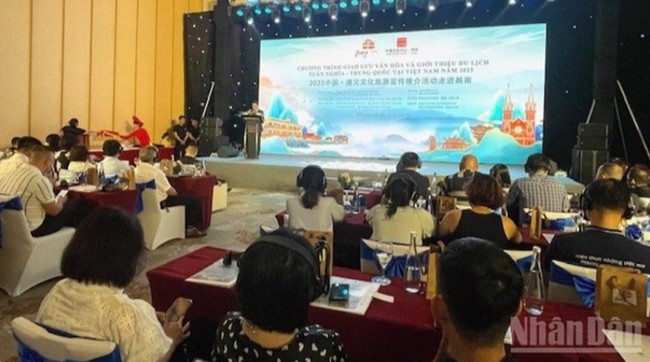 Giao lưu văn hóa, du lịch Việt Nam-Trung Quốc tại Hà Nội - Ảnh 1. Giao lưu văn hóa, du lịch Việt Nam-Trung Quốc tại Hà Nội - Ảnh 1.