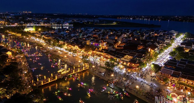 Tiếp cận, phát triển du lịch vùng phụ cận để giảm tải áp lực cho phố cổ Hội An - Ảnh 1. Tiếp cận, phát triển du lịch vùng phụ cận để giảm tải áp lực cho phố cổ Hội An - Ảnh 1.