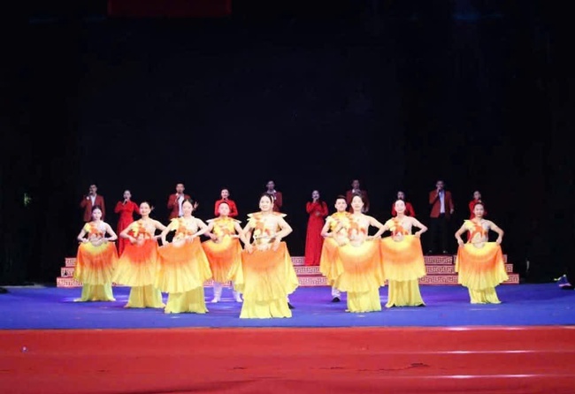 Hà Tĩnh và "Khúc tâm tình núi Hồng, sông La" - Ảnh 2. Hà Tĩnh và "Khúc tâm tình núi Hồng, sông La" - Ảnh 2.