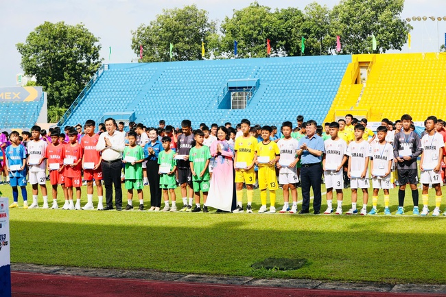 Khởi tranh Vòng chung kết Giải Bóng đá thiếu niên U13 toàn quốc Yamaha Cup 2025 - Ảnh 1. Khởi tranh Vòng chung kết Giải Bóng đá thiếu niên U13 toàn quốc Yamaha Cup 2025 - Ảnh 1.
