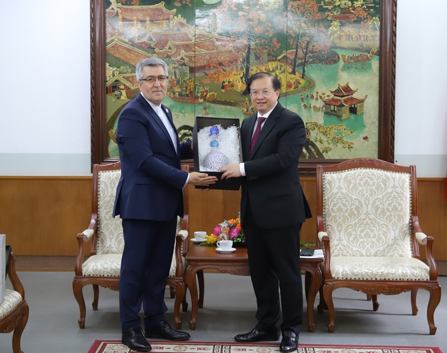 Thứ trưởng Tạ Quang Đông tiếp Đại sứ Iran tại Việt Nam - Ảnh 4. Thứ trưởng Tạ Quang Đông tiếp Đại sứ Iran tại Việt Nam - Ảnh 4.