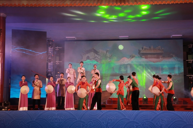 Sắp diễn ra Hội diễn nghệ thuật quần chúng "Câu hò nối những dòng sông" khu vực Bắc Trung bộ - Ảnh 1. Sắp diễn ra Hội diễn nghệ thuật quần chúng "Câu hò nối những dòng sông" khu vực Bắc Trung bộ - Ảnh 1.