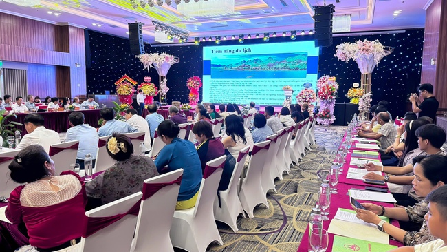 Ninh Bình phấn đấu đến năm 2030 đón 25 triệu lượt khách du lịch - Ảnh 2. Ninh Bình phấn đấu đến năm 2030 đón 25 triệu lượt khách du lịch - Ảnh 2.