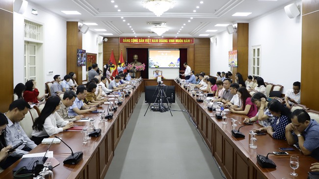 Bộ trưởng Nguyễn Văn Hùng chủ trì Hội nghị triển khai nhiệm vụ trọng tâm của ngành Du lịch 6 tháng cuối năm 2025 - Ảnh 3. Bộ trưởng Nguyễn Văn Hùng chủ trì Hội nghị triển khai nhiệm vụ trọng tâm của ngành Du lịch 6 tháng cuối năm 2025 - Ảnh 3.