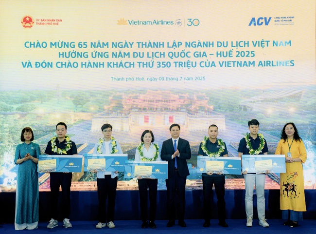 Vietnam Airlines đón hành khách thứ 350 triệu - Ảnh 5. Vietnam Airlines đón hành khách thứ 350 triệu - Ảnh 5.