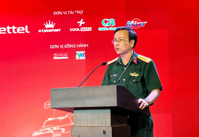 "Dưới ngọn cờ vinh quang": Tôn vinh những giá trị cao cả của Bộ đội Cụ Hồ - Ảnh 1. "Dưới ngọn cờ vinh quang": Tôn vinh những giá trị cao cả của Bộ đội Cụ Hồ - Ảnh 1.