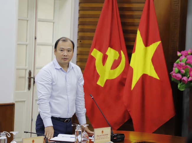 Bộ trưởng Nguyễn Văn Hùng chủ trì cuộc họp tập thể lãnh đạo Bộ VHTTDL về việc quán triệt, triển khai một số nhiệm vụ trọng tâm thời gian tới - Ảnh 4. Bộ trưởng Nguyễn Văn Hùng chủ trì cuộc họp tập thể lãnh đạo Bộ VHTTDL về việc quán triệt, triển khai một số nhiệm vụ trọng tâm thời gian tới - Ảnh 4.