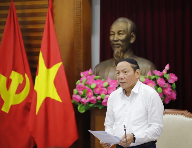 Bộ trưởng Nguyễn Văn Hùng chủ trì cuộc họp tập thể lãnh đạo Bộ VHTTDL về việc quán triệt, triển khai một số nhiệm vụ trọng tâm thời gian tới - Ảnh 6. Bộ trưởng Nguyễn Văn Hùng chủ trì cuộc họp tập thể lãnh đạo Bộ VHTTDL về việc quán triệt, triển khai một số nhiệm vụ trọng tâm thời gian tới - Ảnh 6.