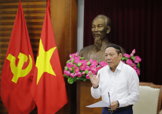 Bộ trưởng Nguyễn Văn Hùng chủ trì cuộc họp tập thể lãnh đạo Bộ VHTTDL về việc quán triệt, triển khai một số nhiệm vụ trọng tâm thời gian tới - Ảnh 3. Bộ trưởng Nguyễn Văn Hùng chủ trì cuộc họp tập thể lãnh đạo Bộ VHTTDL về việc quán triệt, triển khai một số nhiệm vụ trọng tâm thời gian tới - Ảnh 3.