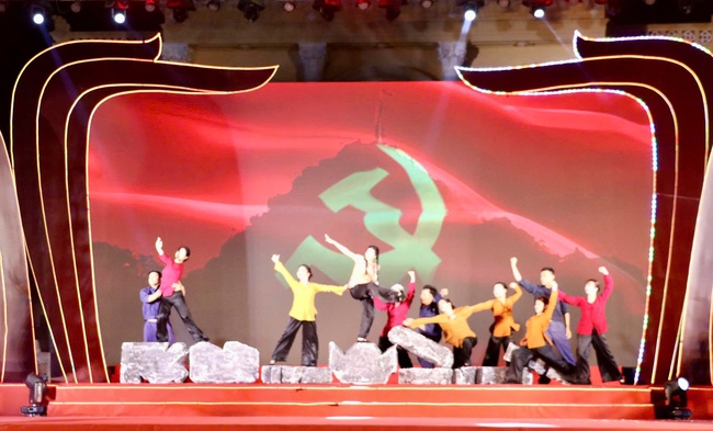 Lan tỏa bản sắc văn hóa, con người Quảng Ninh tại Hội thi Tuyên truyền lưu động toàn quốc - Ảnh 2.