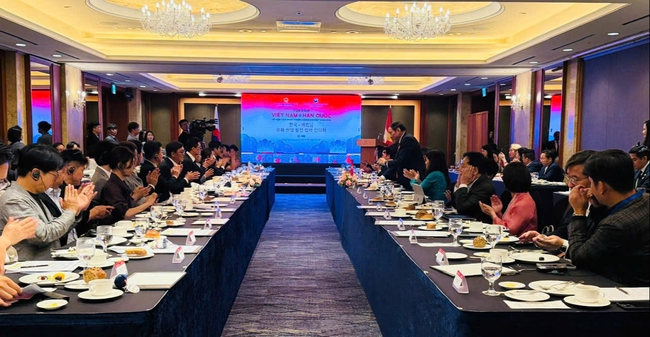 Anh Trai Vượt Ngàn Chông Gai, Gia đình Haha… xuất hiện tại Tọa đàm cấp cao Việt – Hàn: Ngành công nghiệp văn hóa Việt Nam &quot;mang giấc mơ bay xa&quot; - Ảnh 2.