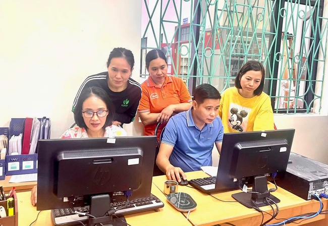 Thư viện tỉnh Điện Biên: Tăng cường ứng dụng công nghệ thông tin và chuyển đổi số trong phát triển văn hóa đọc - Ảnh 3.