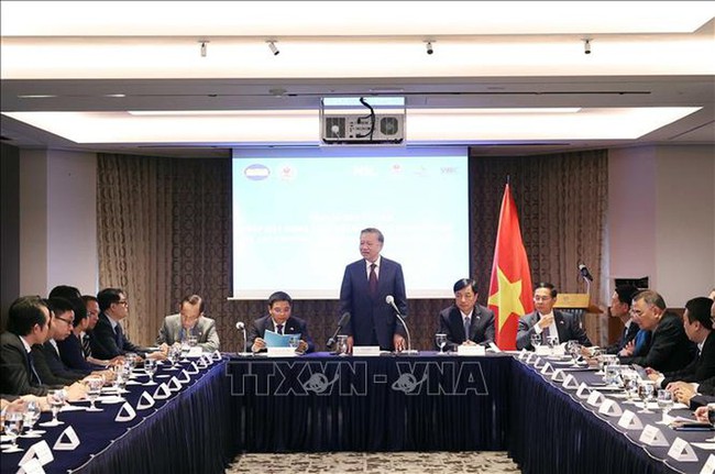 Tổng Bí thư Tô Lâm: Cộng đồng người Việt Nam tại Hàn Quốc đã luôn giữ gìn, phát huy bản sắc văn hóa Việt Nam tại nước bạn - Ảnh 6. Tổng Bí thư Tô Lâm: Cộng đồng người Việt Nam tại Hàn Quốc đã luôn giữ gìn, phát huy bản sắc văn hóa Việt Nam tại nước bạn - Ảnh 6.