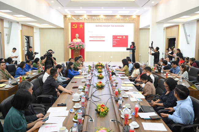 Khởi động chương trình đi bộ toàn quốc “Cùng Việt Nam tiến bước” - Ảnh 1.